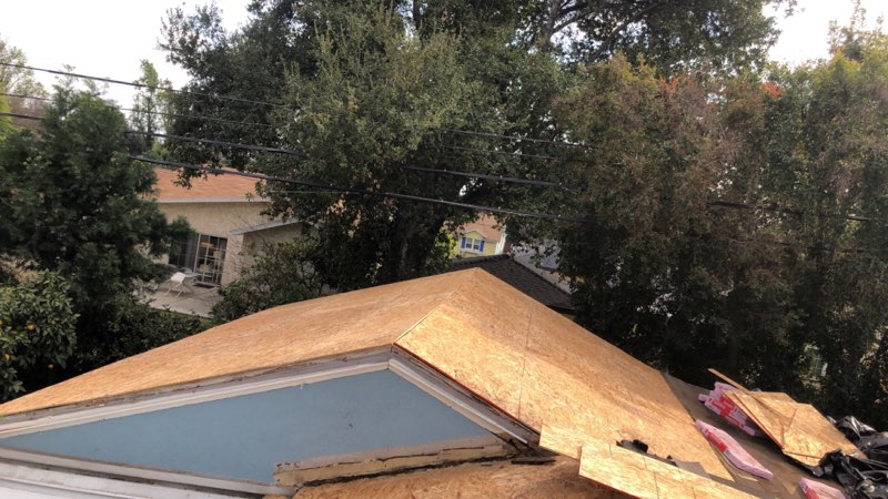 When to Call a Roofer