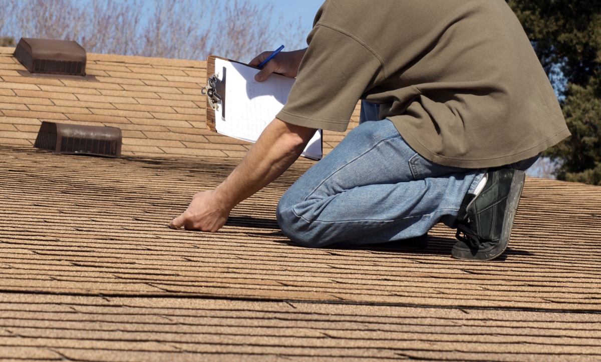 Roof Maintenance Tips for Woodland Hills